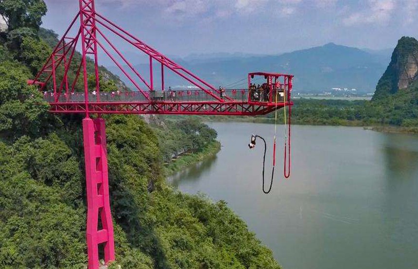 英德蹦極鋼結(jié)構(gòu)設(shè)計