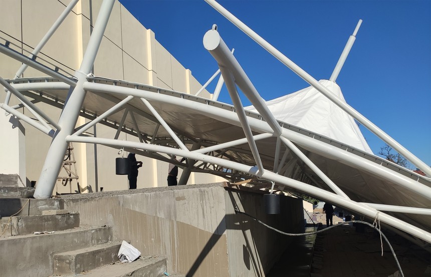 南苑看臺(tái)膜結(jié)構(gòu)安裝 膜結(jié)構(gòu)施工案例