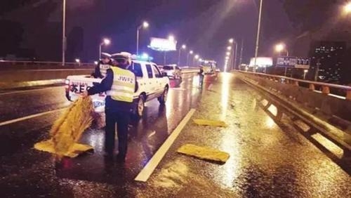 混凝土梁加固新工藝介紹，混凝土梁加固，新型工藝深度解析與