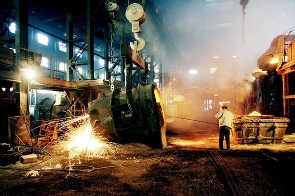 國(guó)際鋼鐵產(chǎn)量與價(jià)格關(guān)系，國(guó)際鋼鐵產(chǎn)量與價(jià)格的關(guān)聯(lián)機(jī)制及