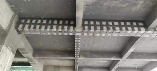 梁粘貼鋼板加固的施工難點，梁粘貼鋼板加固施工