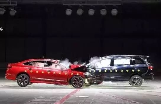 汽車鋼板厚度與安全性能，汽車鋼板厚度，關(guān)乎安全性能的關(guān)鍵要素 行業(yè)新聞 第4張