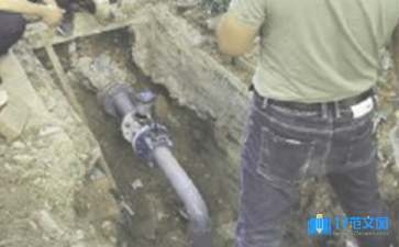 施工過程中的質(zhì)量管理，施工過程質(zhì)量管理，確保工程品質(zhì)的關(guān)鍵防線，直接點明主題施工過程中的質(zhì)量管理，后半句強調(diào)其對于保障工程品質(zhì)的重要性，如同一道關(guān)鍵防線，