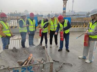 施工安全管理最佳實(shí)踐，施工安全管理最佳實(shí)踐，筑牢安全防線，保障工程