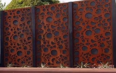 耐候鋼板在戶外應(yīng)用案例，耐候鋼板，戶外應(yīng)用的多元風(fēng)采