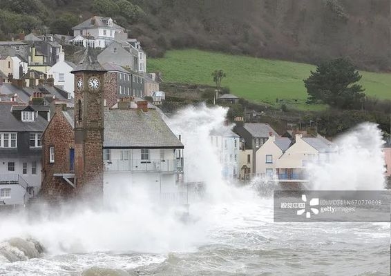 洪澇后建筑修復(fù)技術(shù)，洪澇后建筑修復(fù)技術(shù)，重建家園的關(guān)鍵支撐，直接點明主題洪澇后建筑修復(fù)技術(shù)，后半句強(qiáng)調(diào)該技術(shù)在重建工作中的重要性， 行業(yè)新聞 第3張