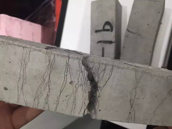 混凝土裂縫修補(bǔ)技術(shù)創(chuàng)新，混凝土裂縫修補(bǔ)技術(shù)的創(chuàng)新突破與應(yīng)用探索