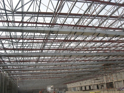 廠房建設(shè)成本節(jié)約技巧，廠房建設(shè)成本節(jié)約技巧，精打細算筑高效空間，既點明了主題是關(guān)于廠房建設(shè)成本節(jié)約，又強調(diào)了通過合理規(guī)劃實現(xiàn)精打細算，同時筑高效空間體現(xiàn)了在控制成本的同時還能打造實用高效的廠房，涵蓋了內(nèi)容中提及的選址、設(shè)計、