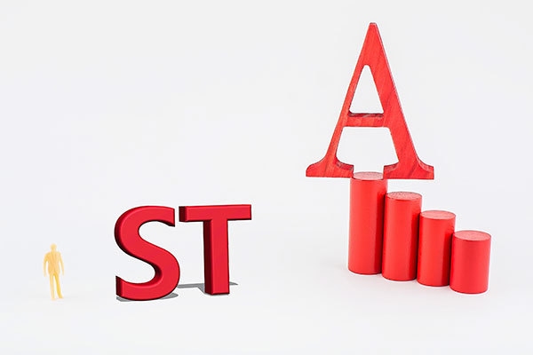 包鋼集團(tuán)稀土資源的開發(fā)利用，包鋼集團(tuán)稀土資源開發(fā)利用的多元路徑與戰(zhàn)略意義，既點(diǎn)明了主體包鋼集團(tuán)，又涵蓋了核心內(nèi)容稀土資源開發(fā)利用，同時(shí)多元路徑暗示了開發(fā)方式的多樣性，戰(zhàn)略意義則提升了文章的深度與廣度，可從包鋼集團(tuán)自身發(fā)展、行業(yè)影響、包鋼集團(tuán)稀土資源開發(fā)利用的多元路徑與戰(zhàn)略意義