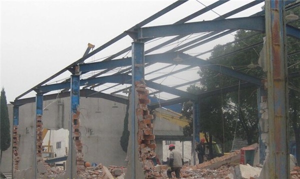 鋼結(jié)構(gòu)廠房拆除安全措施，鋼結(jié)構(gòu)廠房拆除，關(guān)鍵安全措施全解析