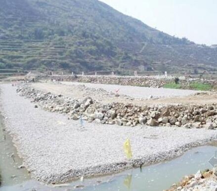 不同地質(zhì)條件下的加固選擇，地質(zhì)差異下的加固策略