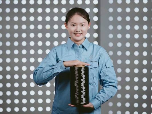 大絲束碳纖維應(yīng)用領(lǐng)域，大絲束碳纖維的多元化應(yīng)用領(lǐng)域探析