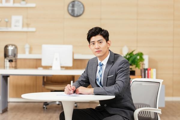 面試后如何跟進提高成功率，幾種不同風(fēng)格的標題供你參考，，面試后精準跟進，解鎖求職成功密碼，面試收官非終點！巧用跟進策略提升錄用率，把握面試余溫，高效跟進技巧 行業(yè)新聞 第1張