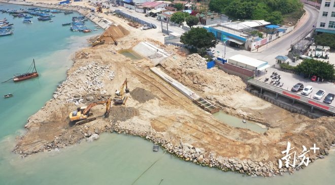 碼頭加固施工進(jìn)度控制方法，幾種不同風(fēng)格的標(biāo)題供你參考，你可以根據(jù)具體需求進(jìn)行選擇，，專業(yè)嚴(yán)謹(jǐn)風(fēng)，解析碼頭加固施工進(jìn)度的有效控制方法，實(shí)用導(dǎo)向風(fēng)，掌握碼頭加固施工進(jìn)度控制實(shí)用之法，突出重點(diǎn)風(fēng)，聚焦碼頭加固，施工進(jìn)度