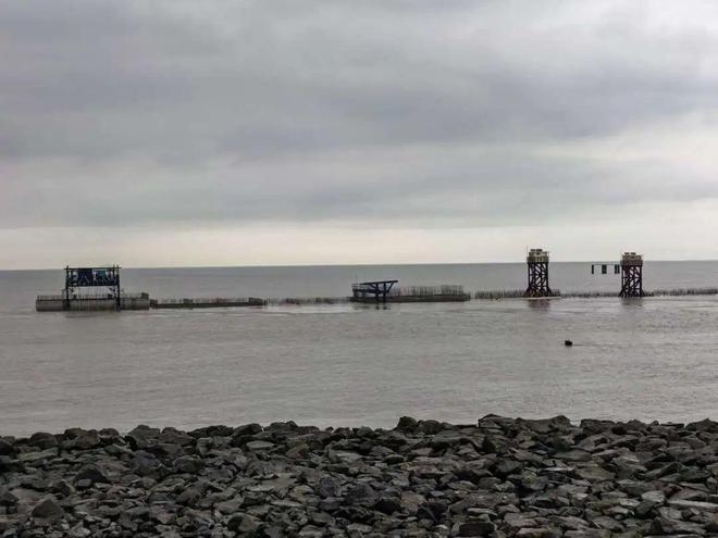 碼頭加固施工進(jìn)度控制方法，幾種不同風(fēng)格的標(biāo)題供你參考，你可以根據(jù)具體需求進(jìn)行選擇，，專業(yè)嚴(yán)謹(jǐn)風(fēng)，解析碼頭加固施工進(jìn)度的有效控制方法，實(shí)用導(dǎo)向風(fēng)，掌握碼頭加固施工進(jìn)度控制實(shí)用之法，突出重點(diǎn)風(fēng)，聚焦碼頭加固，施工進(jìn)度