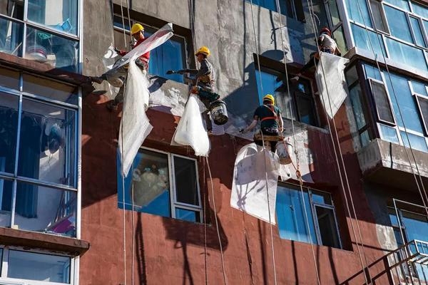 老舊建筑改造需求增長原因，幾種不同風(fēng)格的標(biāo)題供你參考，，正式嚴(yán)謹(jǐn)風(fēng)，探析老舊建筑改造需求持續(xù)增長的核心原因，直白通俗風(fēng)，為啥老舊建筑改造的需求越來越多？，疑問引導(dǎo)風(fēng)，老舊建筑改造需求緣