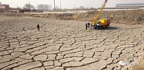 昆都侖河生態(tài)治理前后對比，幾種不同風格的標題供你參考，你可以根據(jù)具體使用場景進行選擇，，文藝風，昆都侖河，從荒蕪到蔥蘢的生態(tài)蝶變，直觀風，看！昆都侖河生態(tài)治理前后驚人變化，正式風，昆都侖河生態(tài)治理成效，