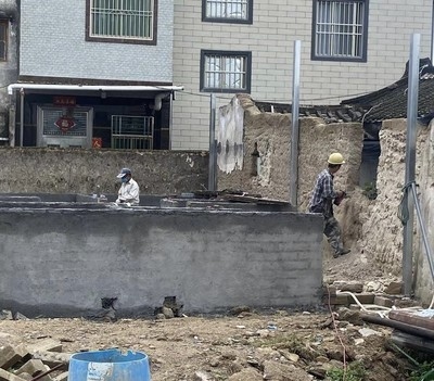 老舊建筑改造中的資金籌措方法，幾種不同風(fēng)格的標(biāo)題供你參考，，正式專(zhuān)業(yè)風(fēng)，解析老舊建筑改造的資金籌措之道，實(shí)用指南風(fēng)，老舊建筑改造，資金籌措實(shí)用方法全攻略，聚焦問(wèn)題風(fēng)，破局老舊建筑改造難題——資金如何有效籌措？