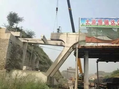 橋梁加固施工中如何減少對(duì)鄰近結(jié)構(gòu)影響？橋梁加固施工，有效降低對(duì)鄰近結(jié)構(gòu)影響的關(guān)鍵技術(shù)與策略 行業(yè)新聞 第1張