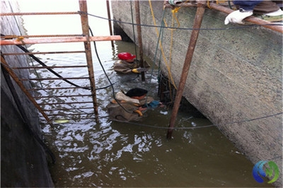 碼頭加固施工中的環(huán)保措施，幾種不同風(fēng)格的標(biāo)題供你參考，，碼頭加固施工，環(huán)保舉措并行，聚焦碼頭加固，踐行環(huán)保施工之道，碼頭加固工程里的綠色守護 行業(yè)新聞 第2張