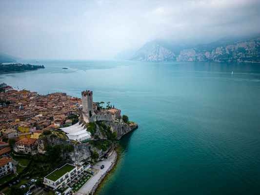 如何提高建筑加固施工的安全監(jiān)控效率？幾種不同風(fēng)格的標(biāo)題供你參考，你可以根據(jù)具體需求進(jìn)行選擇，，專(zhuān)業(yè)務(wù)實(shí)風(fēng)，提升建筑加固施工安全監(jiān)控效率的有效路徑，疑問(wèn)引導(dǎo)風(fēng)，怎樣高效實(shí)現(xiàn)建筑加固施工的安全監(jiān)控？，目標(biāo)導(dǎo)向風(fēng)，解鎖建筑加固施工安全