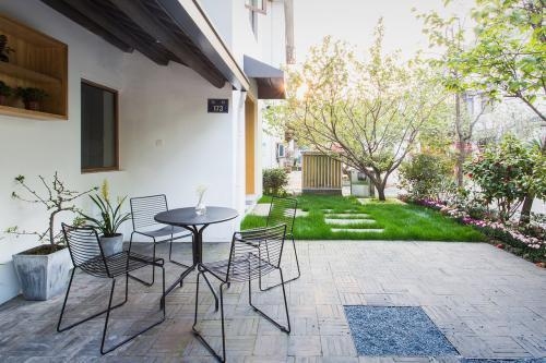 如何成為民宿老板，幾種不同風(fēng)格的標(biāo)題供你參考，，解鎖民宿老板之路，從入門到精通，邁向民宿老板生涯，實(shí)用指南全解析，逐夢(mèng)民宿業(yè)，教你如何成為合格老板