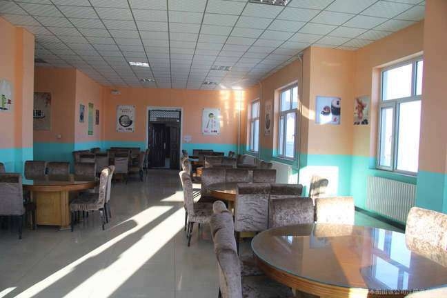 讓胡路鋼結(jié)構(gòu)設(shè)計(jì)公司（大慶雨峰鋼結(jié)構(gòu)工程有限公司宏君鋼結(jié)構(gòu)工程有限公司）