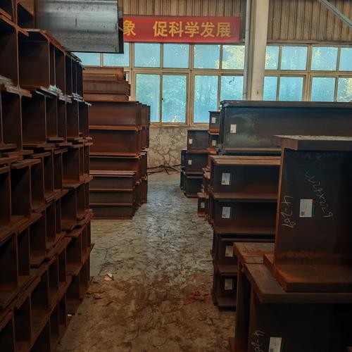 鎮(zhèn)遠(yuǎn)鋼結(jié)構(gòu)公司董事長是誰（鎮(zhèn)遠(yuǎn)鋼結(jié)構(gòu)公司的董事長是誰？）