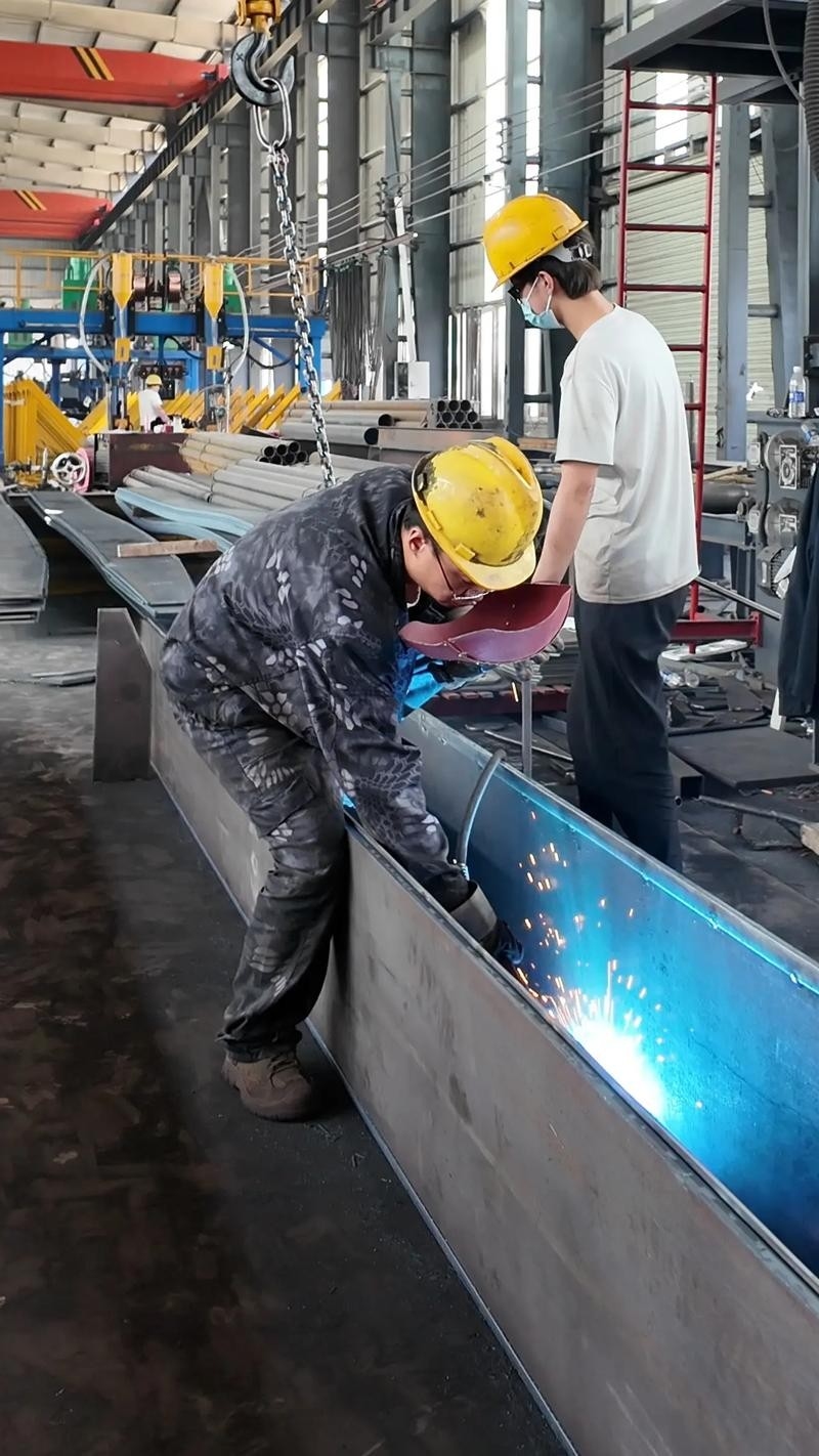 貴港鋼結(jié)構(gòu)公司老板個(gè)人簡歷