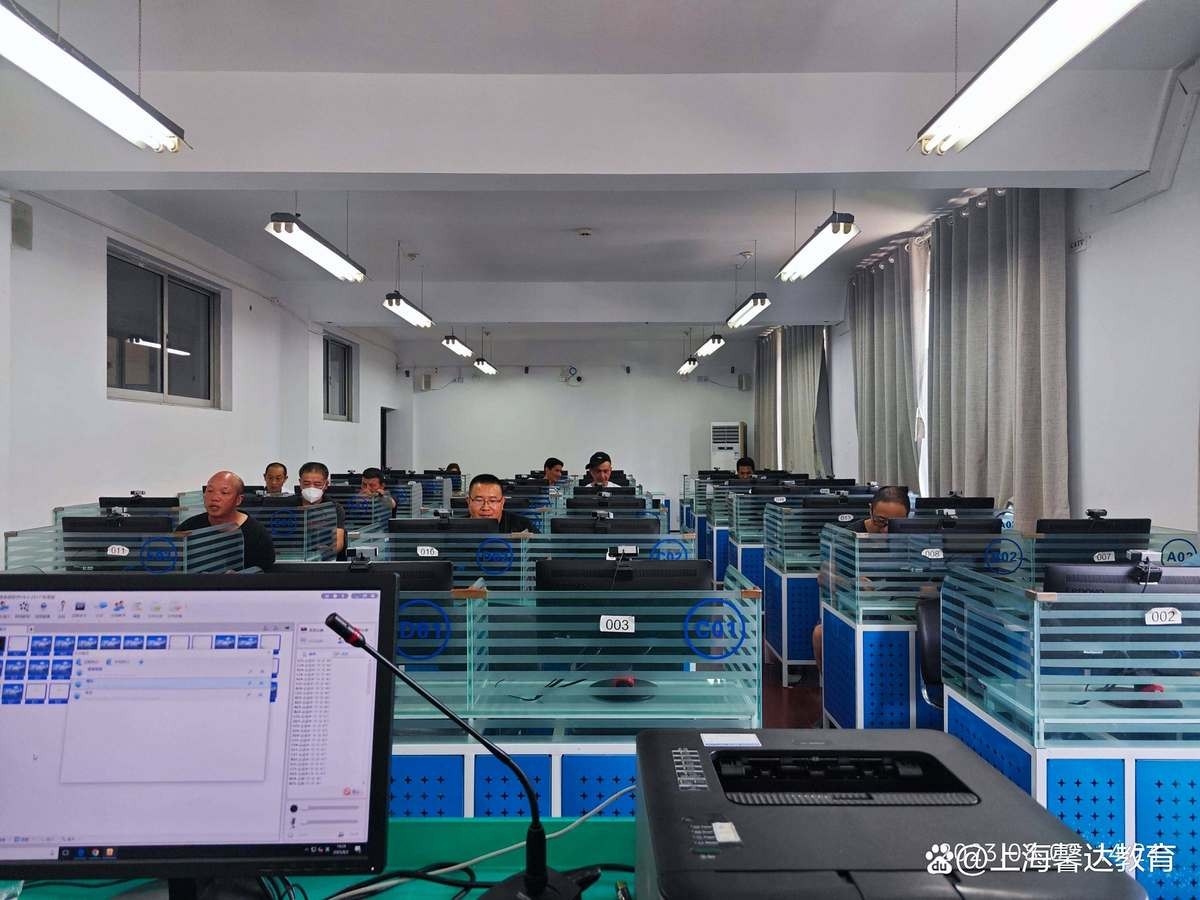 鋼結(jié)構(gòu)工人350一天（鋼結(jié)構(gòu)工人350一天包括哪些補貼鋼結(jié)構(gòu)工人350一天）