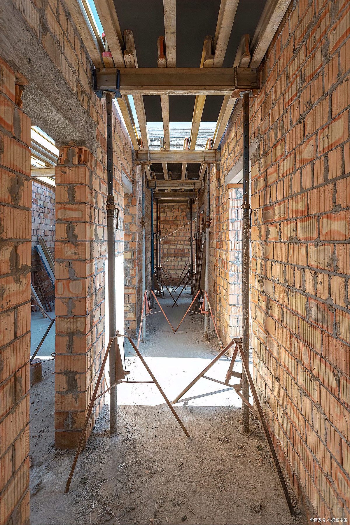 土房子如何加固翻新（農(nóng)村自建房太舊幸虧這4個(gè)基礎(chǔ)加固方法才能住新家房天下） 行業(yè)新聞 第5張