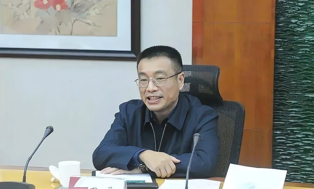 紅橋鋼構(gòu)設(shè)計(jì)公司領(lǐng)導(dǎo)班子成員（關(guān)于紅橋鋼構(gòu)設(shè)計(jì)公司領(lǐng)導(dǎo)班子成員的問題）